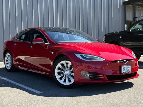 Used 2019 Tesla Model S P100D image 3