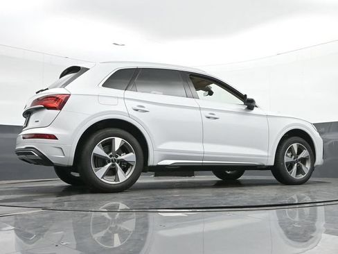 Used 2025 Audi Q5 2.0T Premium Plus w/ Premium Plus Package AWD/4WD image 34