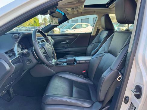 Used 2020 Lexus ES 350 w/ Premium Package FWD image 16