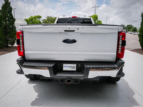 Used 2024 Ford F350 Lariat AWD/4WD image 9