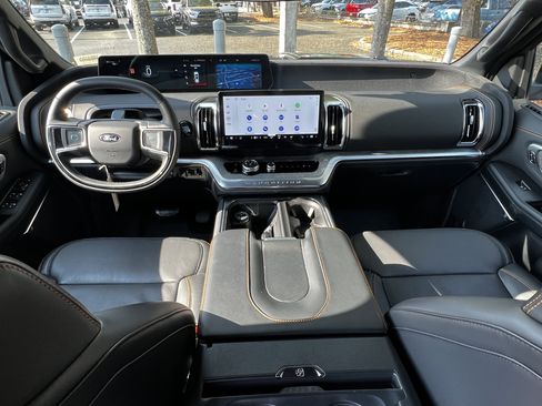 Used 2025 Ford Expedition Tremor image 36