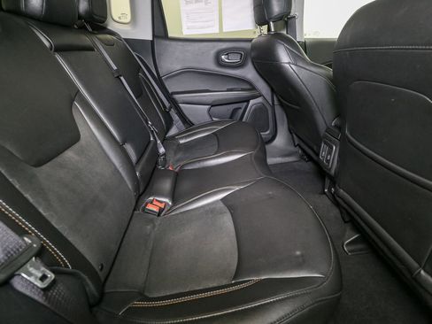 Used 2020 Jeep Compass Latitude w/ Cold Weather Group AWD/4WD image 22