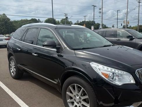Used 2017 Buick Enclave Leather FWD image 4