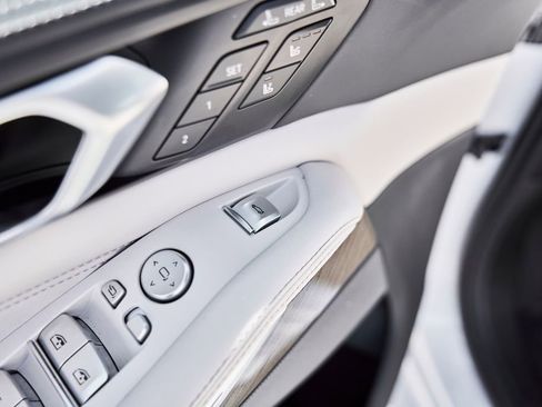 Used 2023 BMW ALPINA XB7 AWD/4WD image 35