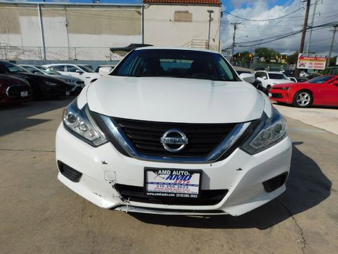Used 2017 Nissan Altima 2.5 image 2