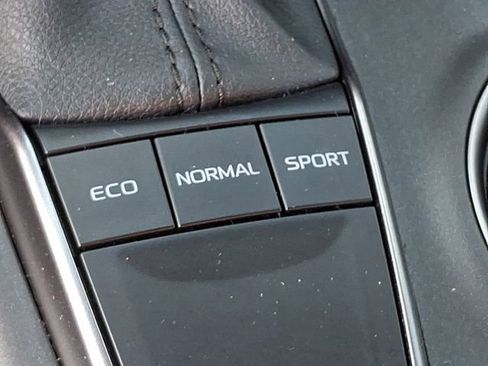 Used 2023 Toyota Camry SE FWD image 25
