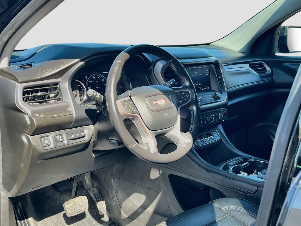 Used 2022 GMC Acadia AT4 w/ Technology Package AWD/4WD image 9