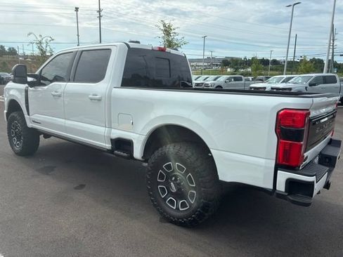 Used 2025 Ford F250 Platinum AWD/4WD image 5