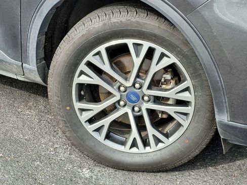 Used 2020 Ford Escape SEL image 4