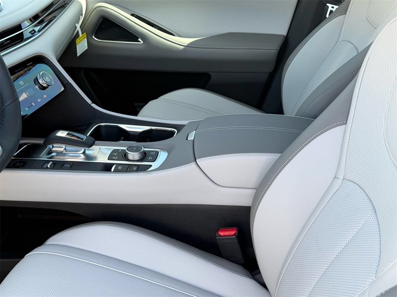 New 2026 INFINITI QX60 Luxe w/ Cargo Package FWD image 30