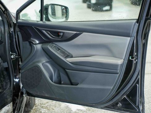 Used 2022 Subaru Crosstrek 2.5i Sport w/ Moonroof Package image 13