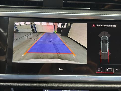 Used 2025 Audi Q3 2.0T Premium image 29