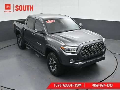 Used 2020 Toyota Tacoma TRD Off-Road AWD/4WD image 58