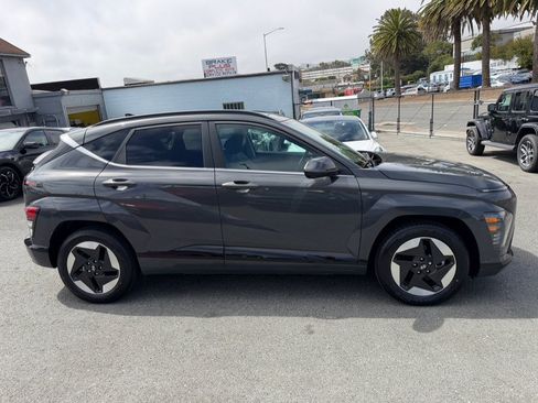 Used 2024 Hyundai Kona Limited FWD image 4