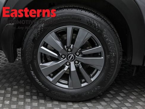 Used 2024 Nissan Pathfinder S image 30