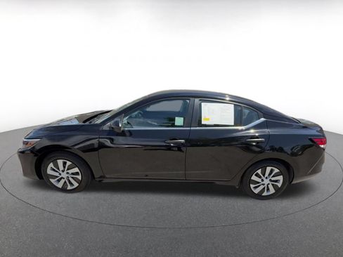 Used 2025 Nissan Sentra S FWD image 9