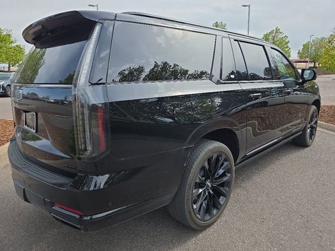 Certified 2026 Cadillac Escalade ESV Platinum Sport AWD/4WD image 6