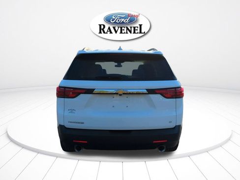 Used 2023 Chevrolet Traverse LT FWD image 5
