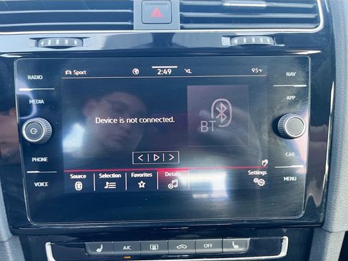 Used 2021 Volkswagen GTI SE FWD image 15