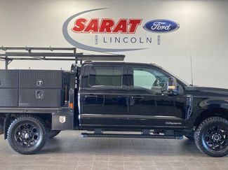 Used 2025 Ford F350 Lariat w/ Black Appearance Package AWD/4WD video 1