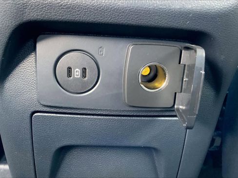 Certified 2025 Ford Explorer Active w/ Active Comfort Package image 33