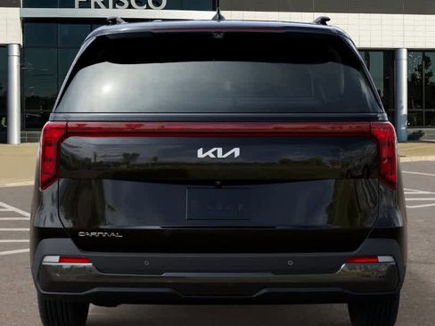 New 2026 Kia Carnival SX image 13