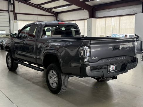 Used 2021 Toyota Tacoma SR AWD/4WD image 4