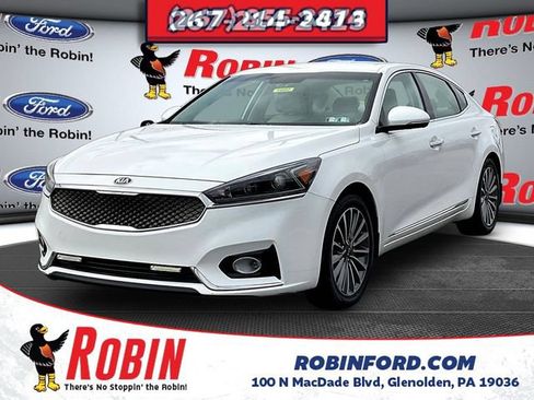 Used 2017 Kia Cadenza Premium w/ Luxury Package FWD image 3
