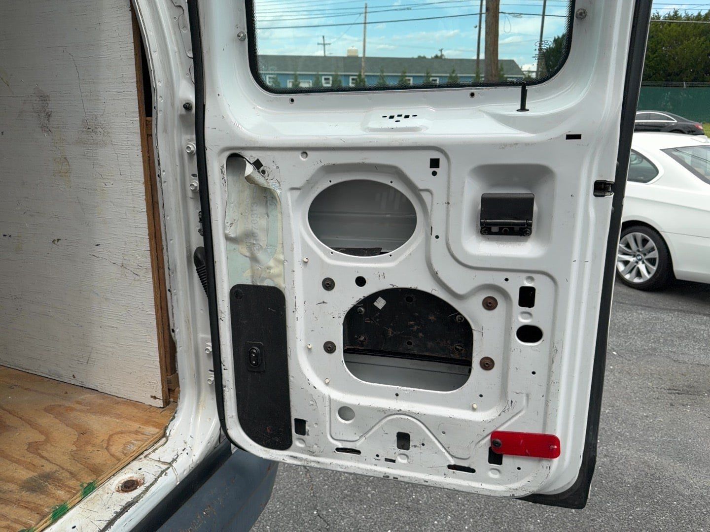 Used 2014 Ford E-350 and Econoline 350 Extended Super Duty w/ Power Group RWD image 21