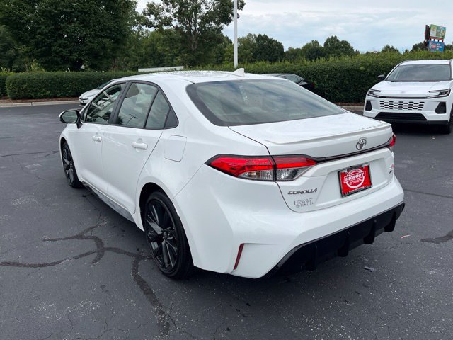 Used 2026 Toyota Corolla SE FWD image 11