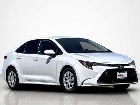 Used 2022 Toyota Corolla LE image 7