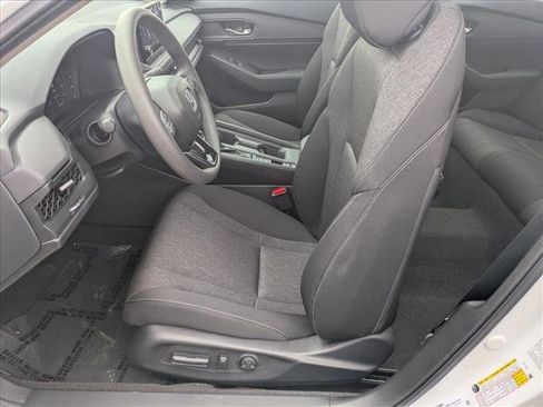 Used 2025 Honda Accord SE image 16