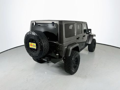 Used 2017 Jeep Wrangler Unlimited Rubicon w/ Connectivity Group AWD/4WD image 9