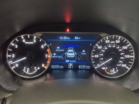 Used 2024 Nissan Altima 2.5 SV FWD image 23