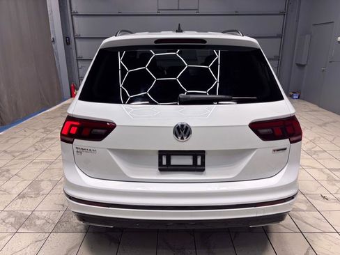Used 2021 Volkswagen Tiguan SE R-Line image 8