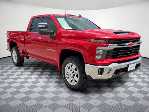 Used 2024 Chevrolet Silverado 2500 LT w/ Convenience Package RWD image 7