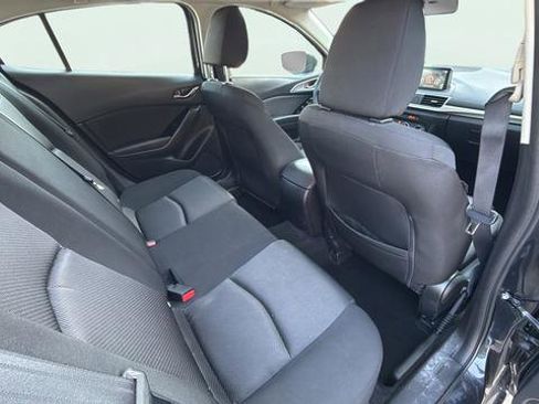 Used 2018 MAZDA MAZDA3 Sport FWD image 22