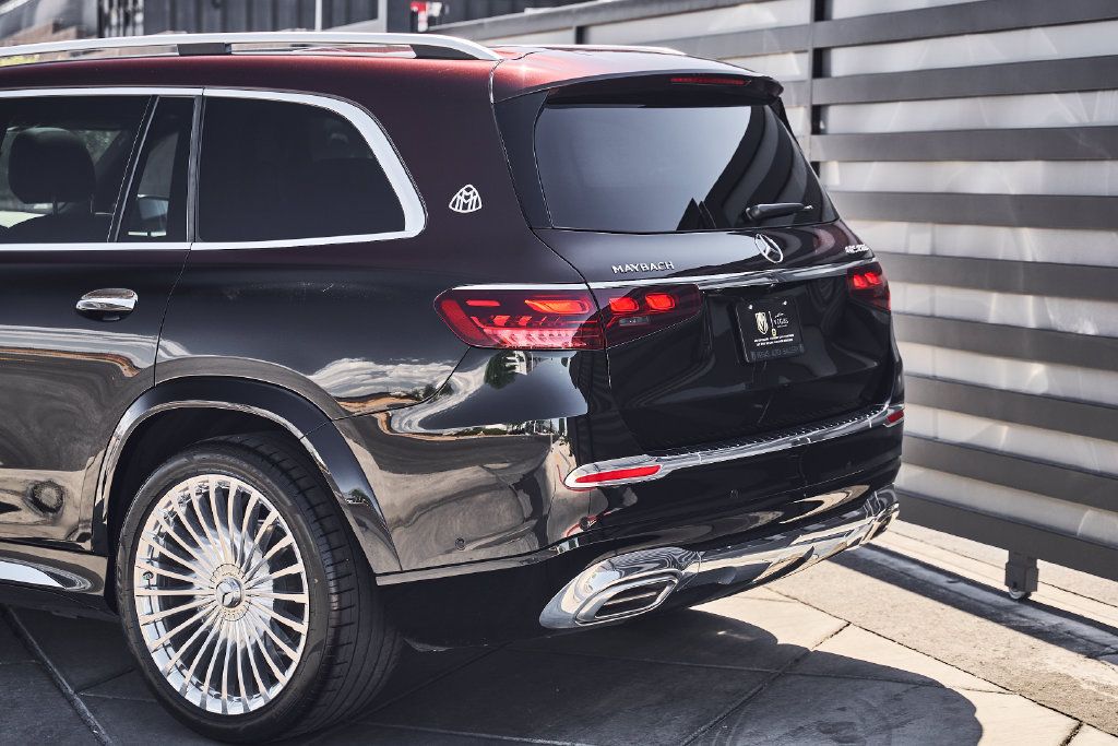 Used 2024 Mercedes-Benz Maybach GLS 600 4MATIC image 7