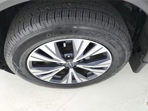 Used 2023 Nissan Rogue SV FWD image 30
