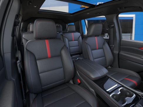 New 2026 Chevrolet Traverse RS w/ LPO, Floor Liner Package image 16