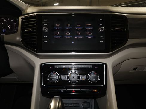 Used 2021 Volkswagen Atlas SEL image 15