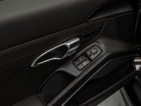 Used 2014 Porsche 911 Carrera 4S image 28