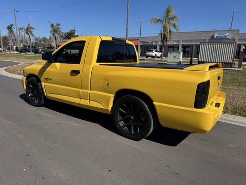 Used 2005 Dodge Ram 1500 Truck Base 2dr Regular Cab RWD SB image 3