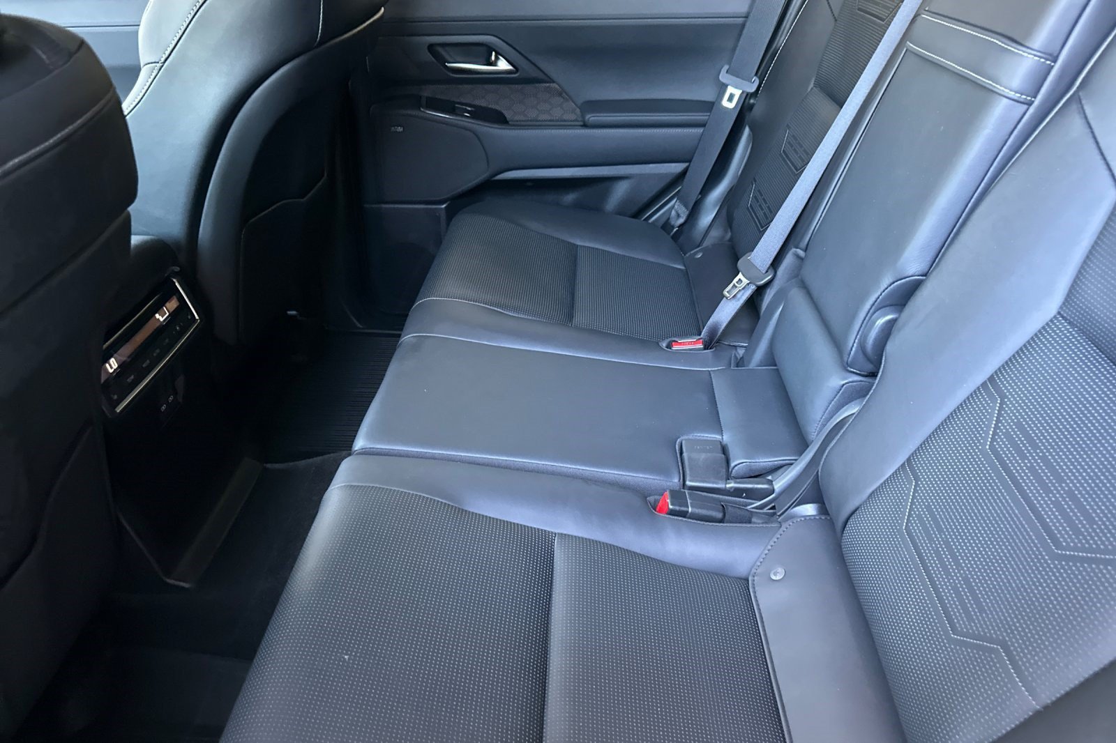 Certified 2025 Lexus GX 550 w/ Accessory Package (2T) AWD/4WD image 28
