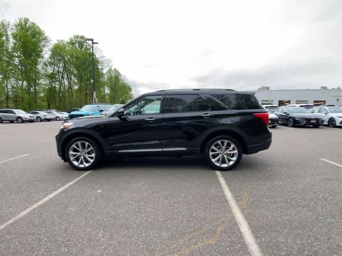 Used 2023 Ford Explorer Platinum w/ Technology Package AWD/4WD image 5