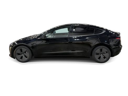 Certified 2023 Tesla Model 3 Standard Range RWD image 3