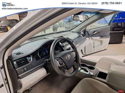 Used 2012 Toyota Camry LE image 38