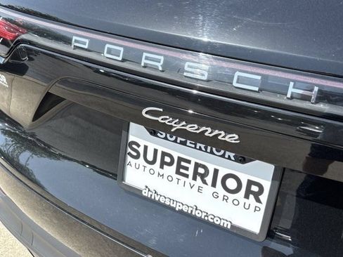 Used 2021 Porsche Cayenne w/ Premium Package AWD/4WD image 6