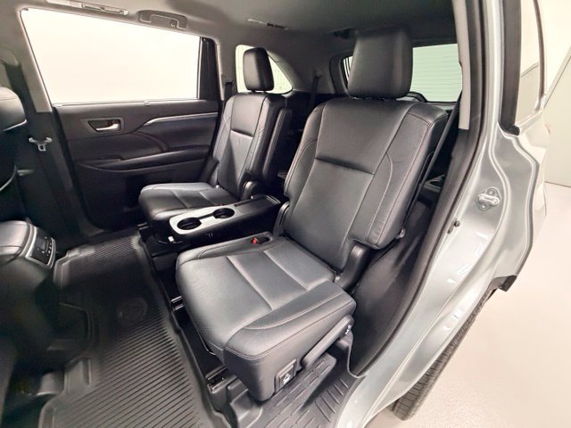 Used 2019 Toyota Highlander Limited AWD/4WD image 21