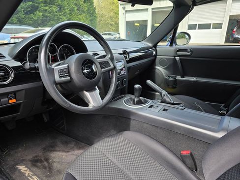 Used 2007 MAZDA MX-5 Miata Sport w/ Convenience Pkg image 3
